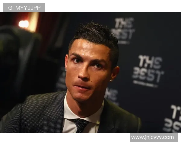 17号足球明星C罗精彩瞬间回顾与个人魅力展现的完美结合