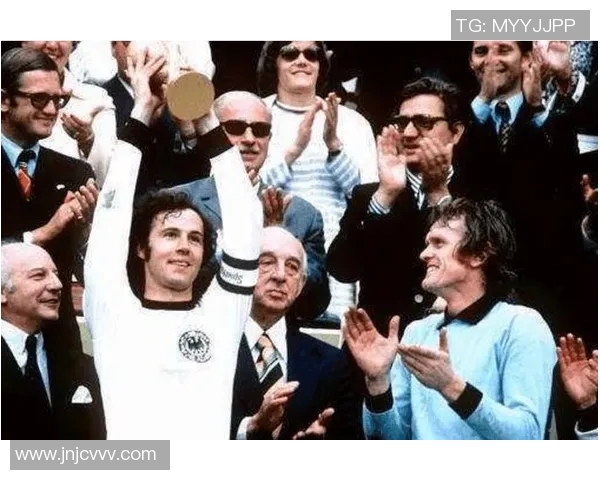 复合五号足球明星究竟是谁引发了球迷们的热烈讨论和关注