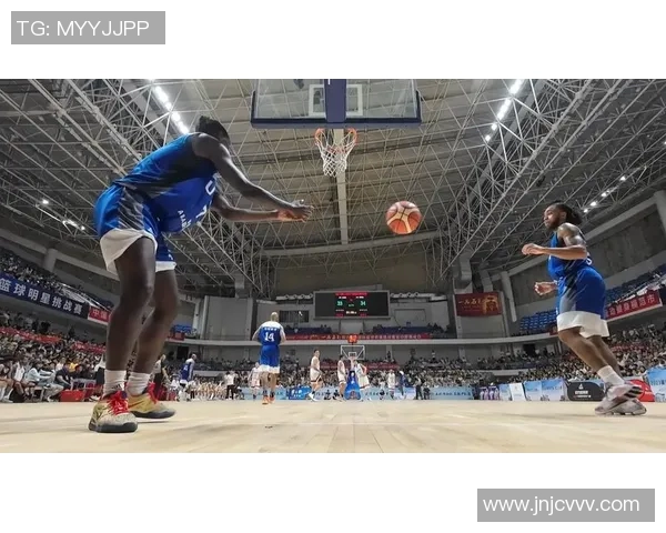 篮球明星们的趣味时刻精彩瞬间合集尽在这一视频素材中 篮球明星们的趣味时刻精彩瞬间合集尽在这一视频素材中